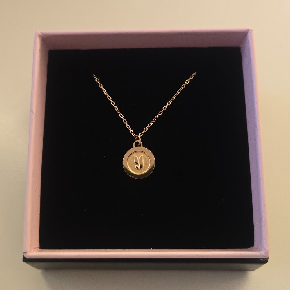 Y Blossom Circle 18" Necklace NIB - Picture 2 of 3